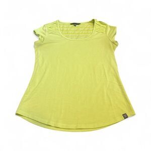 Title Nine Light Greenish yellow Short Sleeve Tee